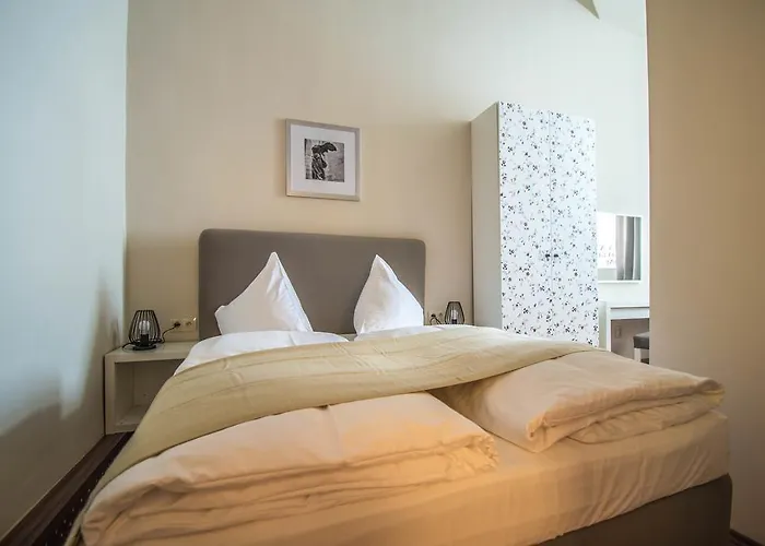 4Bdr Historical Spirit Apt By Ruterra