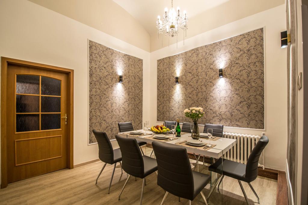 4bdr Historical Spirit By Ruterra Apartment Prag